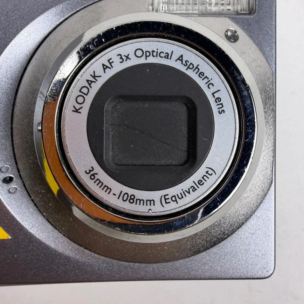 Kodak EasyShare C813 Digital Camera 8.2MP 3x Optical Zoom PARTS ONLY NOT WORKING